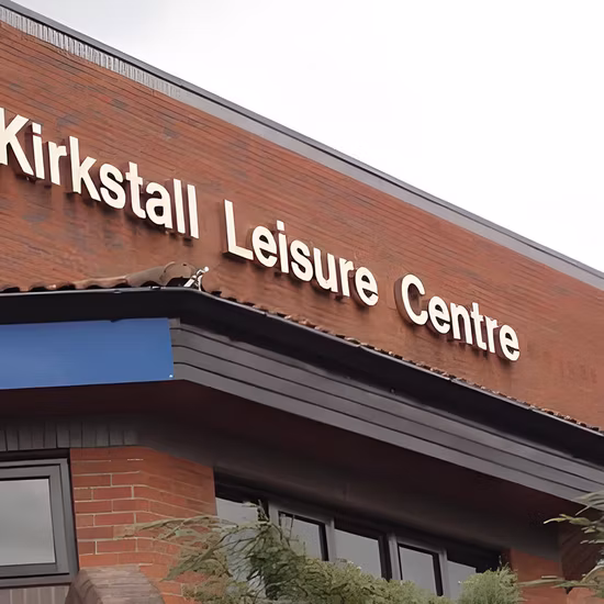 옥외 3D 금속 아크릴 LED 대중음식점 훈장 호텔 표시 광고 LED 정면 점화 표시